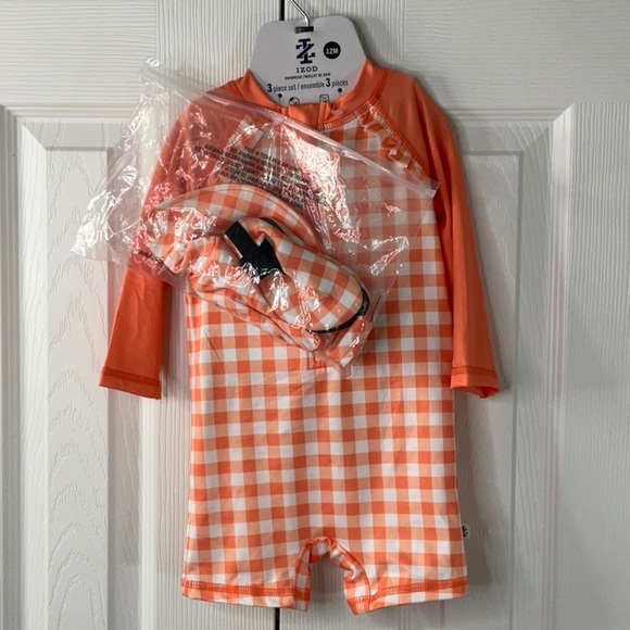IZOD Gingham Print 3 Piece Rashguard Set - Baby Girl 12 Months - Picture 3 of 11